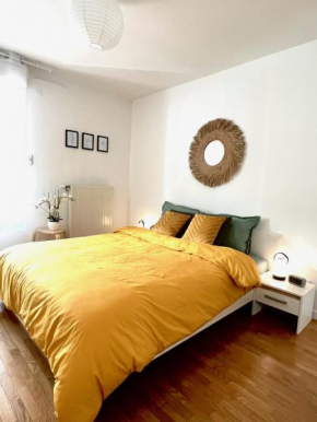 PARIS-MONTROUGE Magnifique appartement 3 pièces de 75m2 avec PARKING - très cosy pour 1 - 8 personnes refait à NEUF -ENTIRE APARTMENT LUXURIOUS AND WARM -Montrouge Paris 14ème - Proche Aéroport Orly P